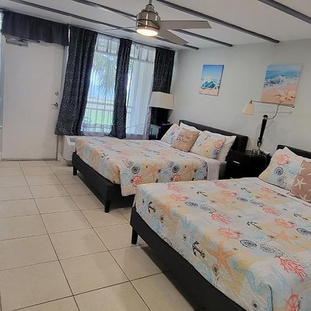 Bay View, Studio206, Beach Steps Away! Pool+Wifi Ruskin Eksteriør bilde