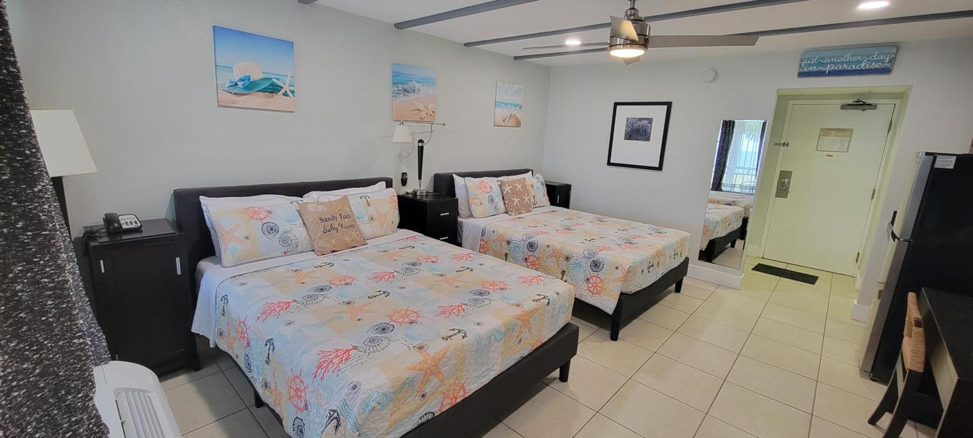 Bay View, Studio206, Beach Steps Away! Pool+Wifi Ruskin Eksteriør bilde